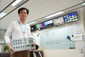 Mr Jung, MBC TV Department Team Leader with the i-Mix G3